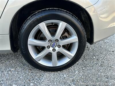 2017 Volvo V60 T5 Premier   - Photo 13 - Logansport, IN 46947