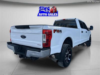 2018 Ford F-350 Super Duty XLT - Photo 10 - Logansport, IN 46947