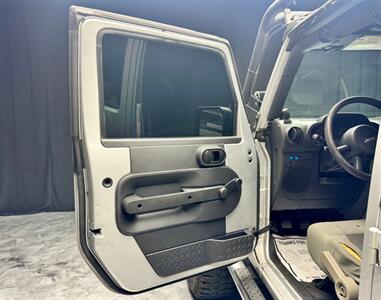 2008 Jeep Wrangler Unlimited X   - Photo 39 - Pembroke Park, FL 33009