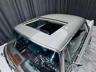 1963 Mercedes-Benz 220SE COUPE - Photo 15 - Pembroke Park, FL 33009