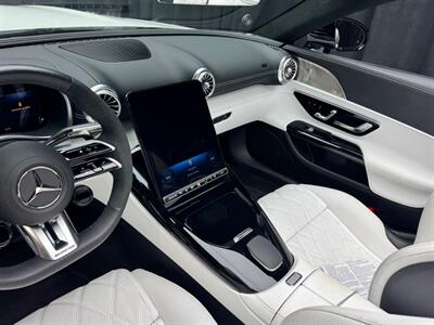 2025 Mercedes-Benz AMG SL 43   - Photo 14 - Pembroke Park, FL 33009