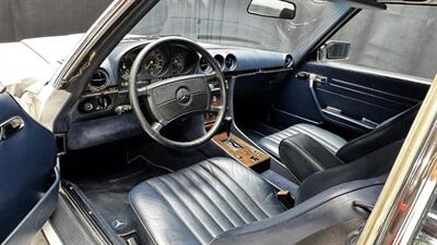 1989 Mercedes-Benz 560-Class 560 SL   - Photo 2 - Pembroke Park, FL 33009