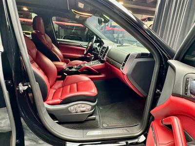 2014 Porsche Cayenne Turbo S - Photo 7 - Pembroke Park, FL 33009