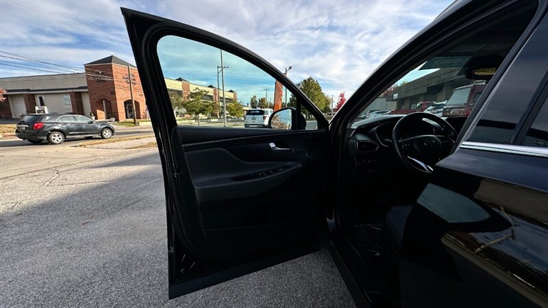 2023 Hyundai SANTA FE SEL   - Photo 21 - Lafayette, IN 47904