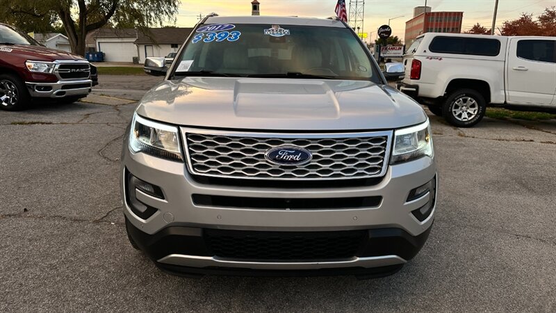 2017 Ford Explorer Platinum   - Photo 13 - Lafayette, IN 47904