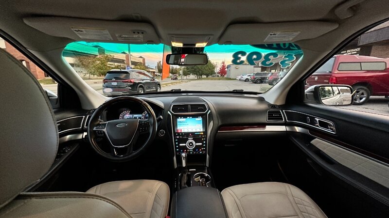 2017 Ford Explorer Platinum   - Photo 42 - Lafayette, IN 47904
