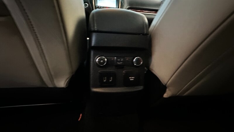 2017 Ford Explorer Platinum   - Photo 52 - Lafayette, IN 47904