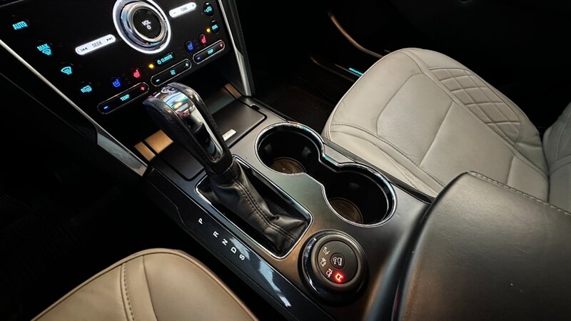 2017 Ford Explorer Platinum   - Photo 39 - Lafayette, IN 47904
