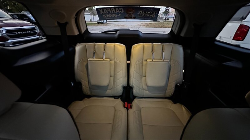 2017 Ford Explorer Platinum   - Photo 53 - Lafayette, IN 47904