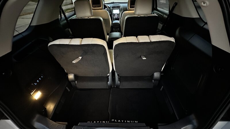 2017 Ford Explorer Platinum   - Photo 49 - Lafayette, IN 47904