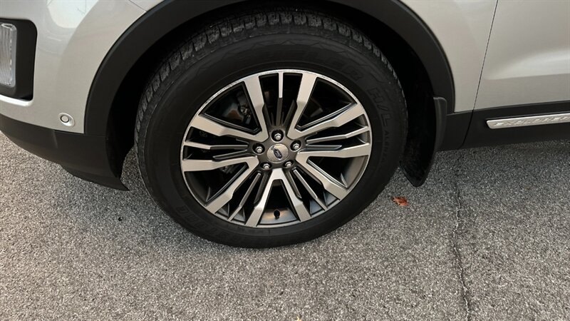 2017 Ford Explorer Platinum   - Photo 14 - Lafayette, IN 47904