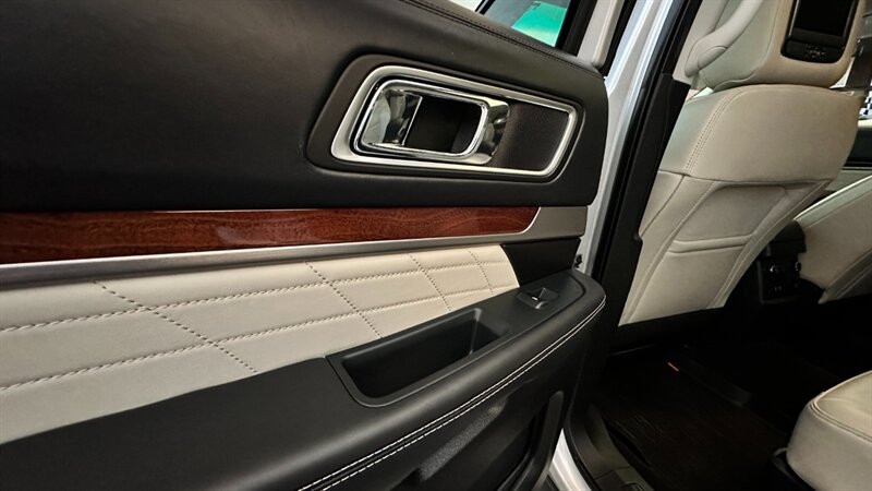 2017 Ford Explorer Platinum   - Photo 46 - Lafayette, IN 47904