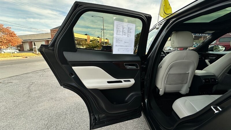 2018 Jaguar F-PACE 25t Prestige   - Photo 52 - Lafayette, IN 47904
