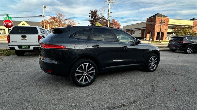 2018 Jaguar F-PACE 25t Prestige   - Photo 10 - Lafayette, IN 47904