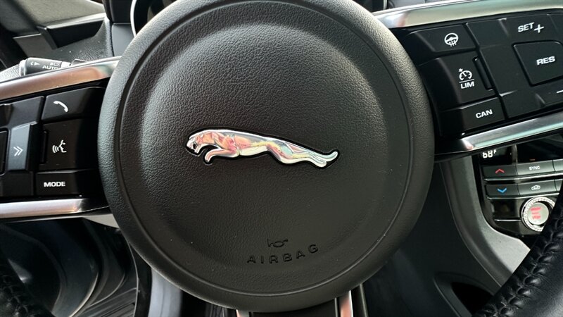 2018 Jaguar F-PACE 25t Prestige   - Photo 33 - Lafayette, IN 47904
