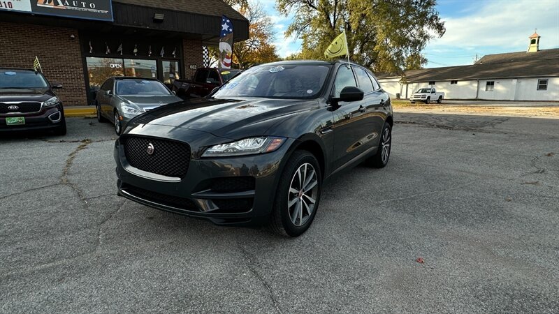 2018 Jaguar F-PACE 25t Prestige   - Photo 2 - Lafayette, IN 47904