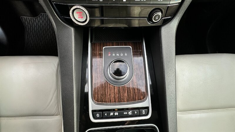 2018 Jaguar F-PACE 25t Prestige   - Photo 44 - Lafayette, IN 47904