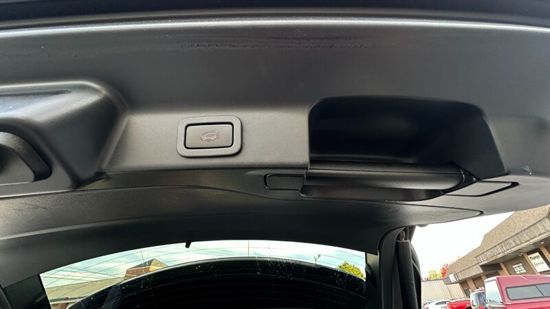 2018 Jaguar F-PACE 25t Prestige   - Photo 65 - Lafayette, IN 47904