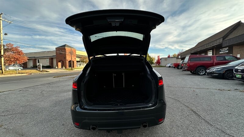 2018 Jaguar F-PACE 25t Prestige   - Photo 60 - Lafayette, IN 47904