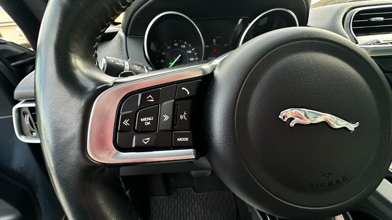 2018 Jaguar F-PACE 25t Prestige   - Photo 34 - Lafayette, IN 47904