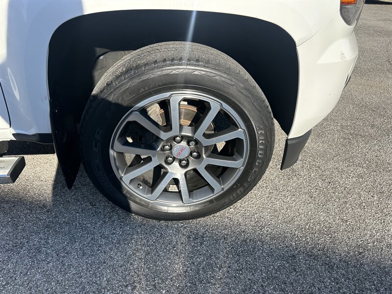 2020 GMC Canyon Denali   - Photo 18 - Lafayette, IN 47904