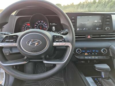 2021 Hyundai Elantra SEL   - Photo 9 - Flagler, CO 80815