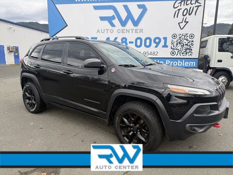 2017 Jeep Cherokee Trailhawk   - Photo 1 - Ukiah, CA 95482