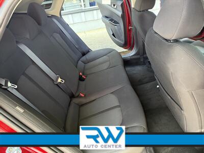 2021 Kia K5 LX   - Photo 10 - Ukiah, CA 95482
