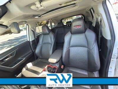 2022 Toyota RAV4 TRD Off-Road   - Photo 17 - Ukiah, CA 95482