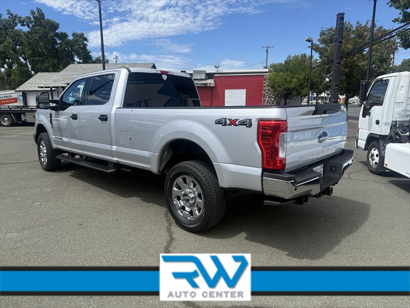2019 Ford F-250 Super Duty XLT - Photo 5 - Ukiah, CA 95482