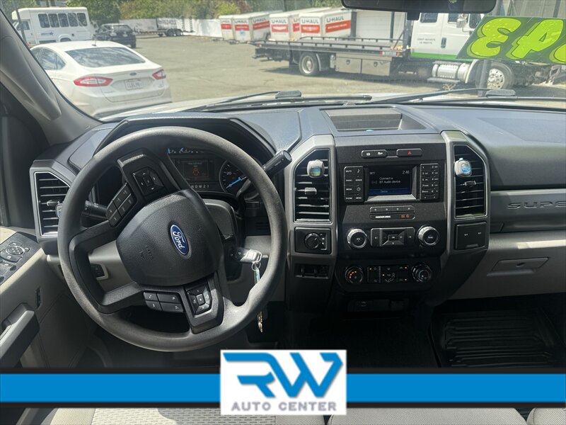 2019 Ford F-250 Super Duty XLT - Photo 9 - Ukiah, CA 95482