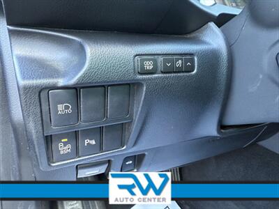 2018 Lexus IS 300   - Photo 12 - Ukiah, CA 95482