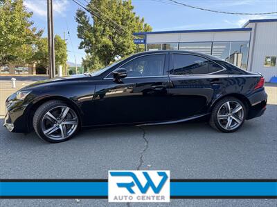 2018 Lexus IS 300   - Photo 5 - Ukiah, CA 95482