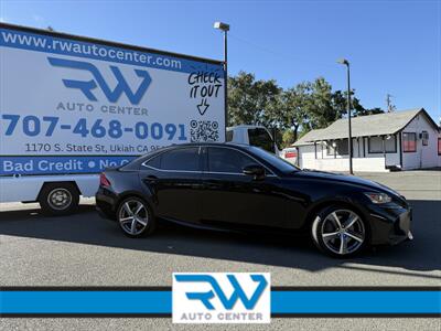 2018 Lexus IS 300   - Photo 25 - Ukiah, CA 95482
