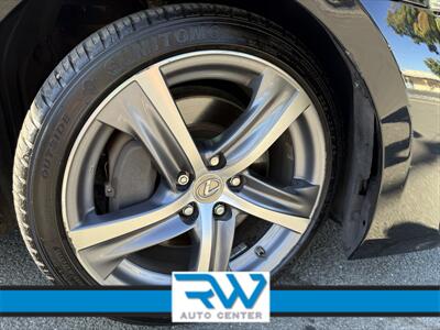 2018 Lexus IS 300   - Photo 6 - Ukiah, CA 95482