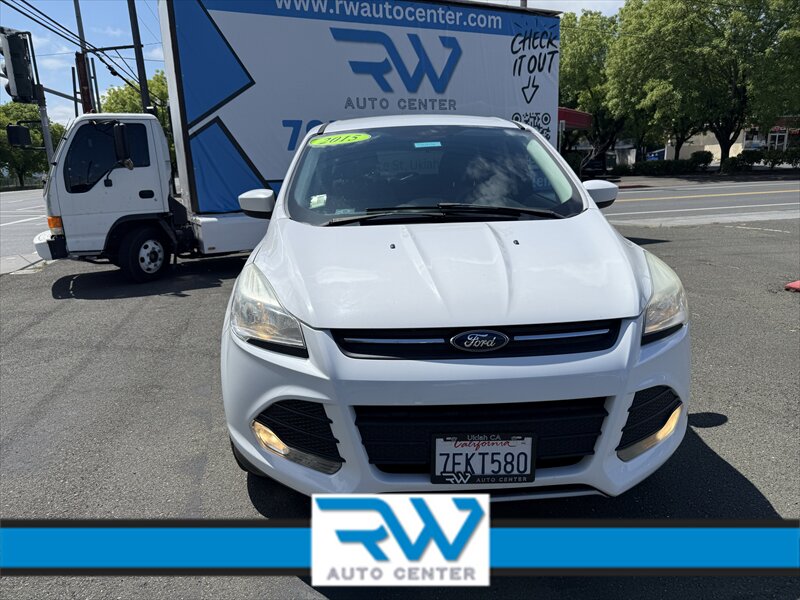 2015 Ford Escape SE - Photo 2 - Ukiah, CA 95482