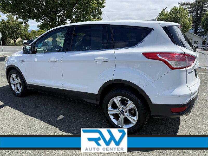 2015 Ford Escape SE - Photo 4 - Ukiah, CA 95482