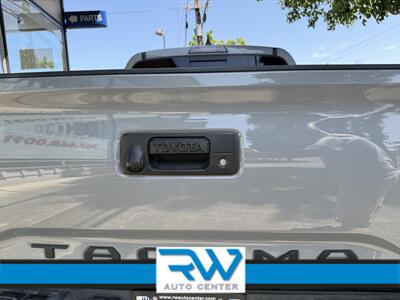 2021 Toyota Tacoma SR V6   - Photo 18 - Ukiah, CA 95482