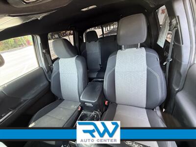 2021 Toyota Tacoma SR V6   - Photo 5 - Ukiah, CA 95482