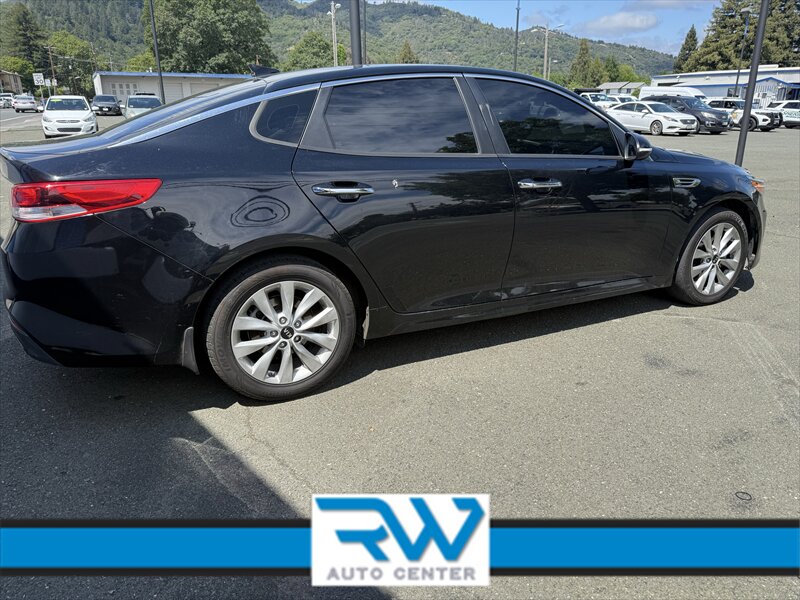 2018 Kia Optima LX - Photo 4 - Ukiah, CA 95482