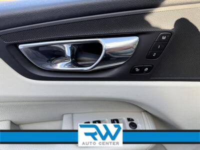 2019 Volvo XC60 T8 eAWD Momentum - Photo 18 - Ukiah, CA 95482