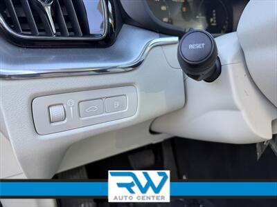 2019 Volvo XC60 T8 eAWD Momentum - Photo 16 - Ukiah, CA 95482
