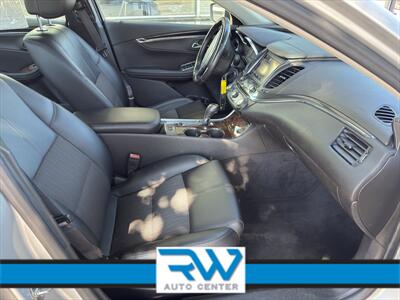 2014 Chevrolet Impala LT   - Photo 4 - Ukiah, CA 95482