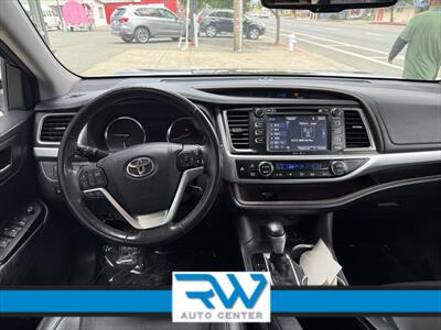 2015 Toyota Highlander XLE   - Photo 8 - Ukiah, CA 95482