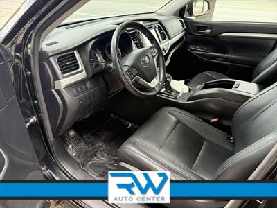 2015 Toyota Highlander XLE   - Photo 9 - Ukiah, CA 95482