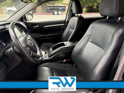 2015 Toyota Highlander XLE   - Photo 11 - Ukiah, CA 95482