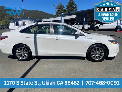 2017 Toyota Camry LE   - Photo 2 - Ukiah, CA 95482