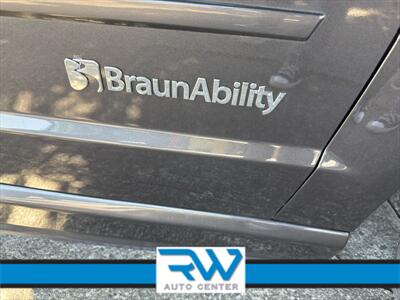2016 Dodge Caravan BraunAbility Conversion   - Photo 24 - Ukiah, CA 95482