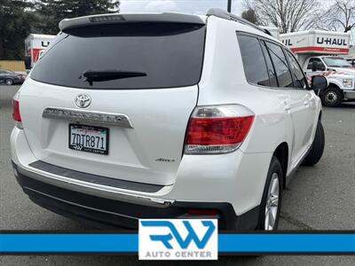 2013 Toyota Highlander Plus   - Photo 4 - Ukiah, CA 95482