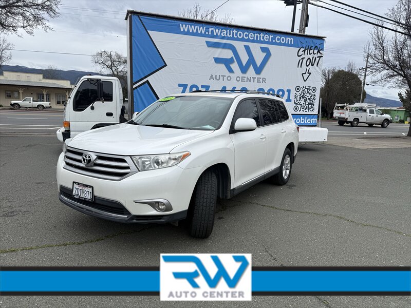 2013 Toyota Highlander Plus  